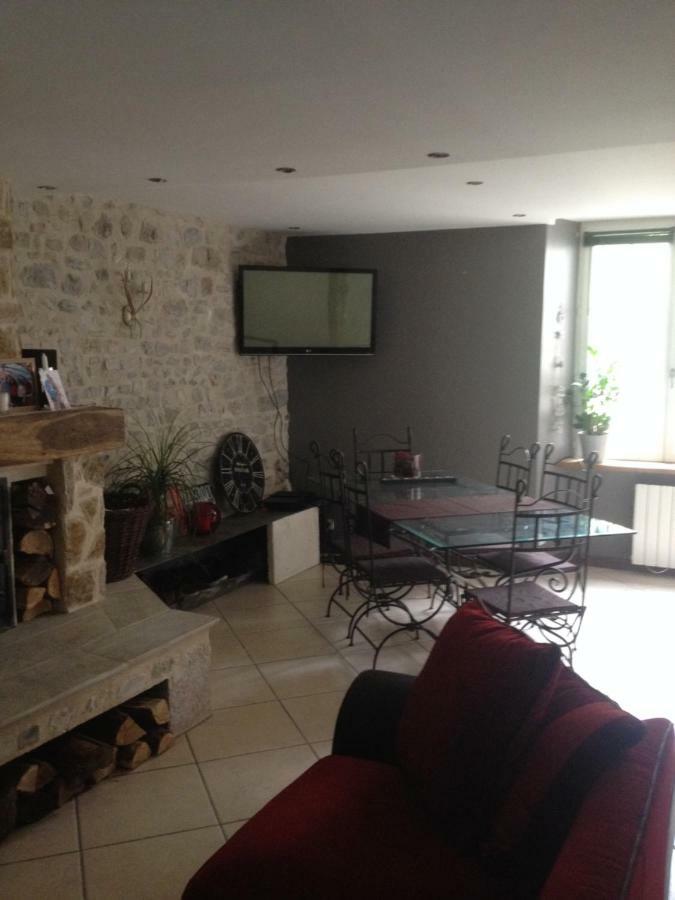 Chaleureux Appartement Нантюа Экстерьер фото